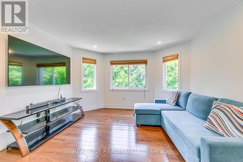 1359 Saddler Circle, Oakville (Glen Abbey), ON - Indoor Photo Showing Living Room