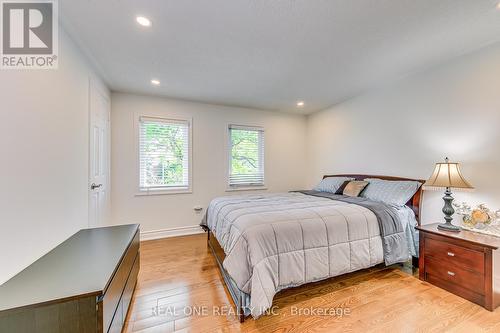 1359 Saddler Circle, Oakville, ON - Indoor Photo Showing Bedroom