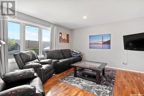 419 Buckwold Cove, Saskatoon, SK - Indoor Photo Showing Living Room