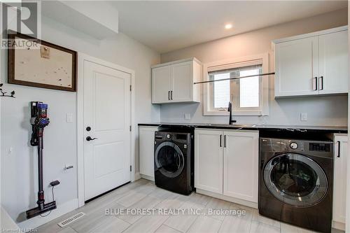 2 - 2810 Sheffield Place, London, ON - Indoor Photo Showing Laundry Room