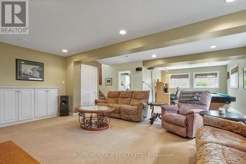 14 Community Centre Road, Kawartha Lakes, ON - Indoor Photo Showing Living Room