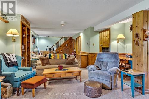 328 Port Colony Road, Kawartha Lakes, ON - Indoor Photo Showing Living Room