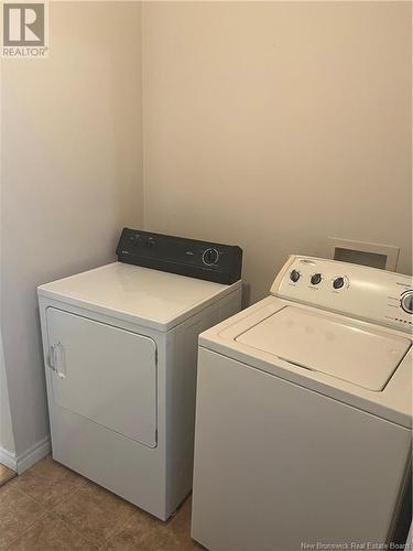 955 King Avenue, Bathurst, NB - Indoor Photo Showing Laundry Room