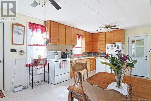 1210 Bridge Drive, Cambridge-Narrows, NB - Indoor Photo Showing Kitchen