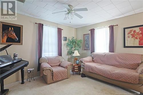 1210 Bridge Drive, Cambridge-Narrows, NB - Indoor Photo Showing Living Room