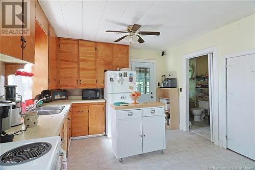 1210 Bridge Drive, Cambridge-Narrows, NB - Indoor Photo Showing Kitchen With Double Sink