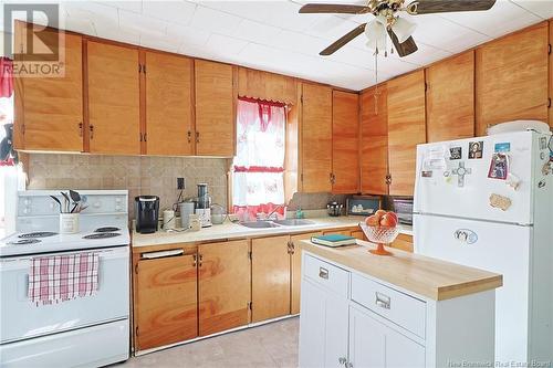 1210 Bridge Drive, Cambridge-Narrows, NB - Indoor Photo Showing Kitchen With Double Sink