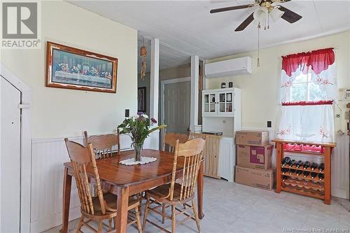 1210 Bridge Drive, Cambridge-Narrows, NB - Indoor Photo Showing Dining Room