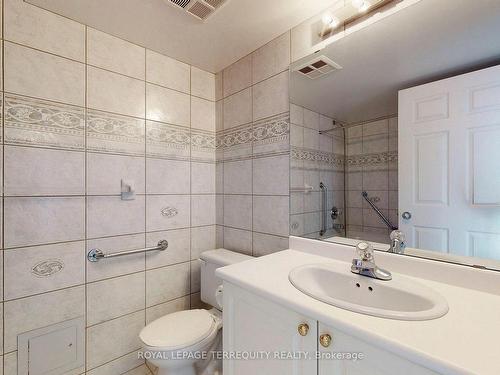 Ph1-39 Parliament St, Toronto, ON - Indoor Photo Showing Bathroom