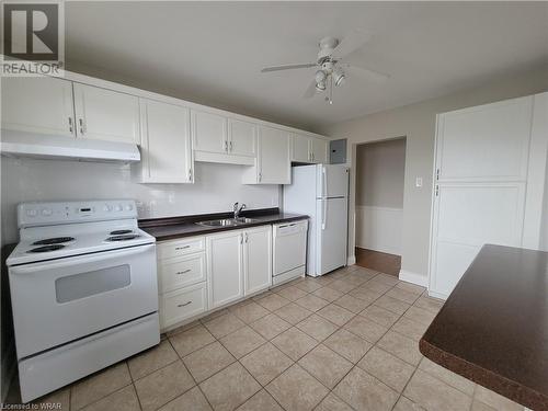 128 Ann Street Unit# Upper Floor, Kitchener, ON - Indoor Photo Showing Kitchen With Double Sink