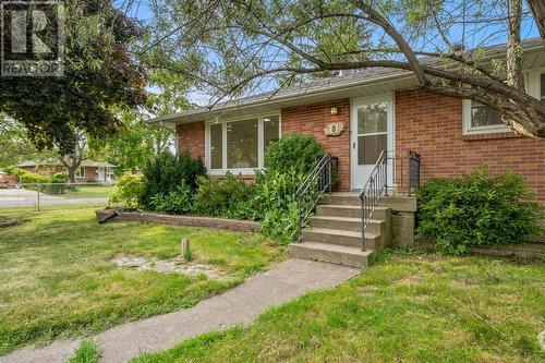 8 Mayfair Drive, Sarnia, ON - Outdoor