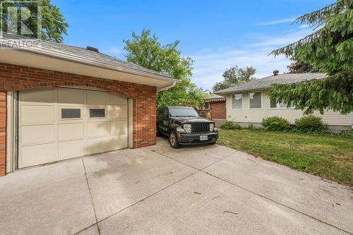 8 Mayfair Drive, Sarnia, ON - Outdoor With Exterior