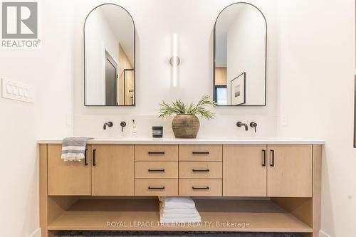 39 Beach Lane, Lambton Shores (Grand Bend), ON - Indoor Photo Showing Bathroom