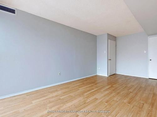 1209-4205 Shipp Dr, Mississauga, ON - Indoor Photo Showing Other Room