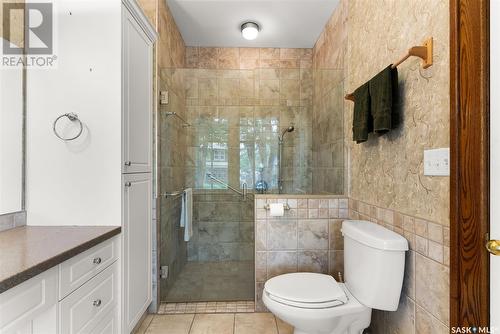 170 Angus Crescent, Regina, SK - Indoor Photo Showing Bathroom
