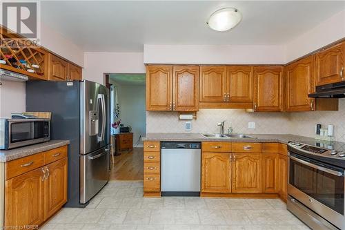 114 Veronica Drive, North Bay, ON - Indoor Photo Showing Kitchen With Double Sink