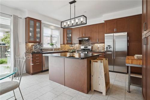 323 Powell Road, Brantford, ON - Indoor Photo Showing Kitchen With Upgraded Kitchen