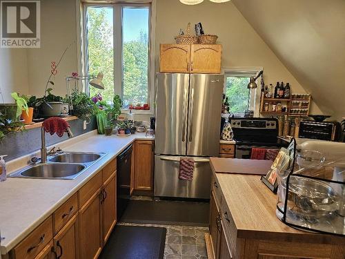 595 Old Goulais Bay Rd, Sault Ste. Marie, ON - Indoor Photo Showing Kitchen With Double Sink