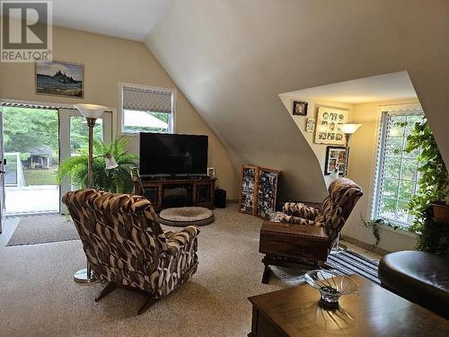 595 Old Goulais Bay Rd, Sault Ste. Marie, ON - Indoor Photo Showing Living Room