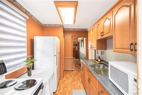 265 London Street S, Hamilton, ON - Indoor Photo Showing Kitchen With Double Sink