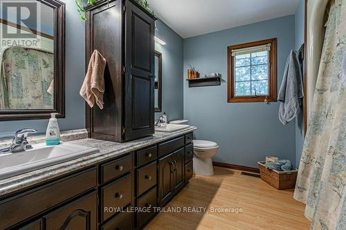 42549 Sparta Line, Central Elgin, ON - Indoor Photo Showing Bathroom