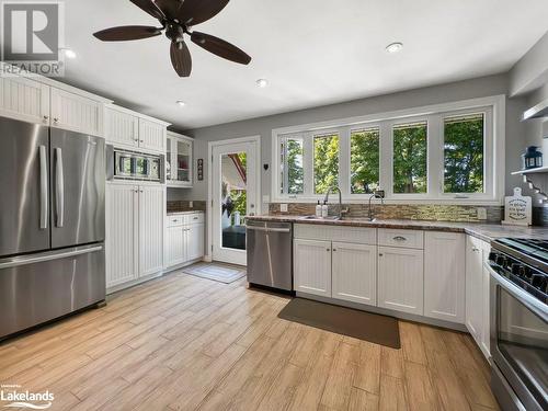 1158 518 Highway, Seguin, ON - Indoor Photo Showing Kitchen