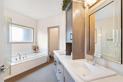 23 Fetterly Way, Headingley, MB - Indoor Photo Showing Bathroom