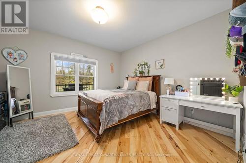 95 Centreline Road, Kawartha Lakes, ON - Indoor Photo Showing Bedroom