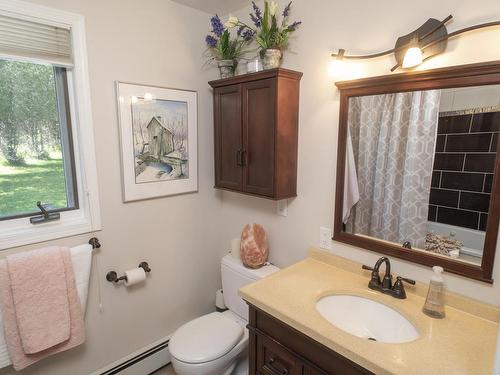 2809 Birch Beach Road, Shuniah, ON - Indoor Photo Showing Bathroom