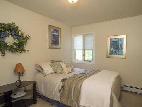 2809 Birch Beach Road, Shuniah, ON - Indoor Photo Showing Bedroom