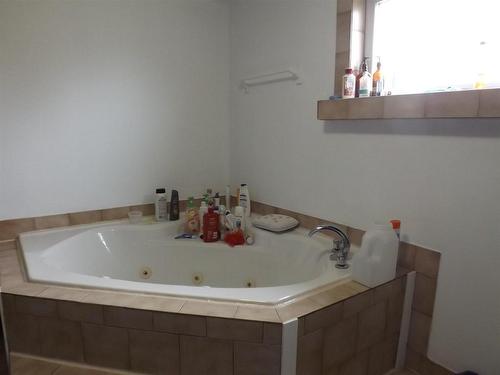 118 Maple Crescent, Atikokan, ON - Indoor Photo Showing Bathroom