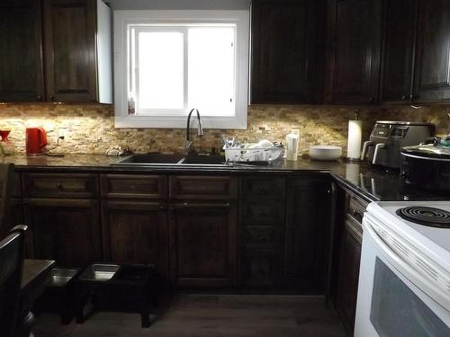 118 Maple Crescent, Atikokan, ON - Indoor Photo Showing Kitchen