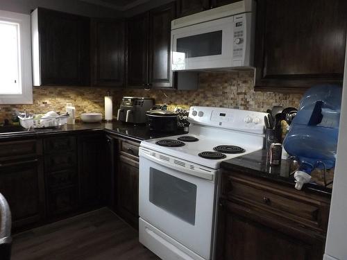 118 Maple Crescent, Atikokan, ON - Indoor Photo Showing Kitchen