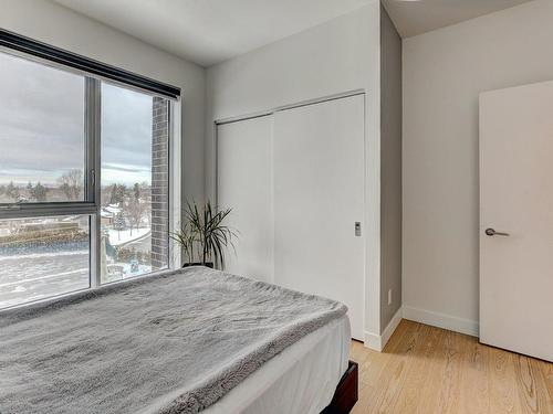 Bedroom - 501-4 Av. Donegani, Pointe-Claire, QC - Indoor Photo Showing Bedroom