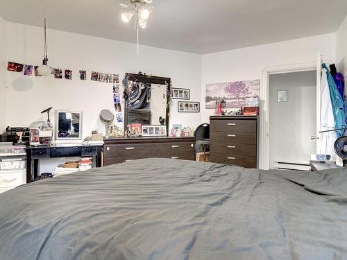 Chambre Ã Â coucher - 192  - 196 Rue St-Joseph, Saint-Jérôme, QC - Indoor Photo Showing Bedroom