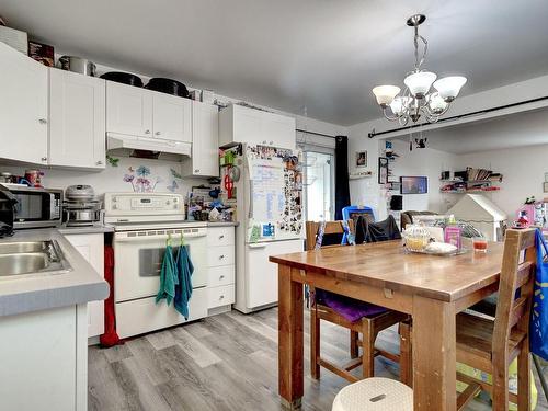 Cuisine - 192  - 196 Rue St-Joseph, Saint-Jérôme, QC - Indoor Photo Showing Kitchen With Double Sink