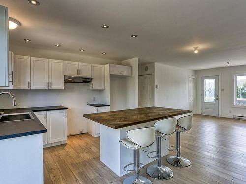 Overall view - 631 204E Rue, Shawinigan, QC - Indoor Photo Showing Kitchen