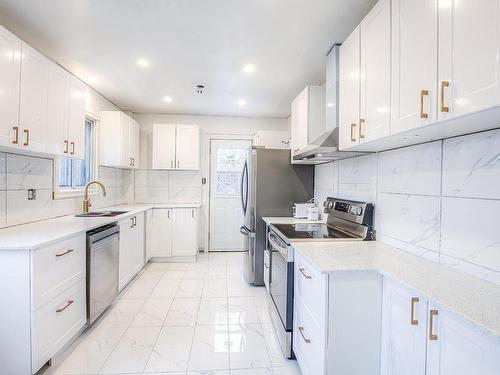 Cuisine - 5733 Av. Eldridge, Côte-Saint-Luc, QC - Indoor Photo Showing Kitchen