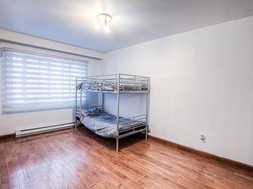 Chambre Ã Â coucher - 5733 Av. Eldridge, Côte-Saint-Luc, QC - Indoor Photo Showing Bedroom