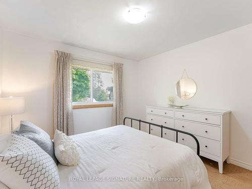 68 Albemarle St, Brantford, ON - Indoor Photo Showing Bedroom