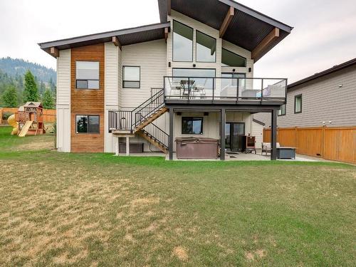 1990 Qu'Appelle Blvd, Kamloops, BC - Outdoor With Exterior