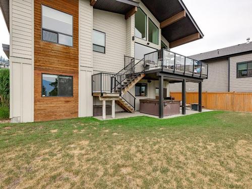 1990 Qu'Appelle Blvd, Kamloops, BC - Outdoor With Exterior