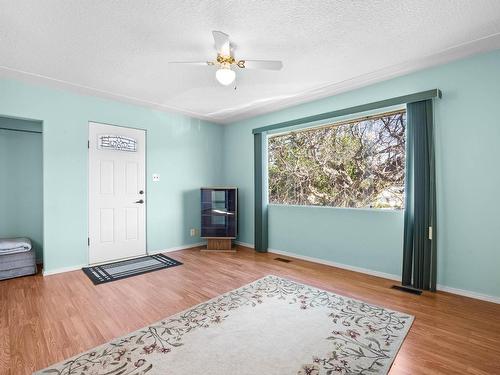 936 Surrey Ave, Kamloops, BC - Indoor