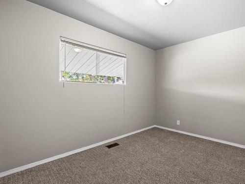 936 Surrey Ave, Kamloops, BC - Indoor Photo Showing Other Room