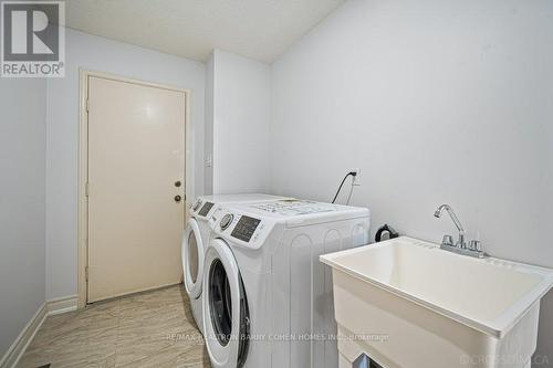 30 Beasley Drive, Richmond Hill, ON - Indoor Photo Showing Laundry Room