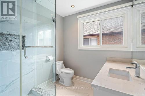 30 Beasley Drive, Richmond Hill, ON - Indoor Photo Showing Bathroom
