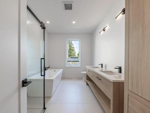 Bathroom - 55 Rue Deland, Saint-Jean-Sur-Richelieu, QC - Indoor