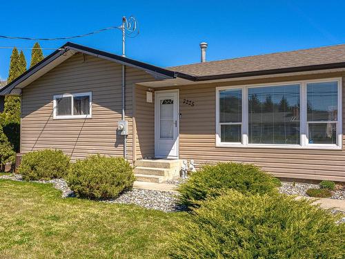 2225 Merritt Ave, Merritt, BC 