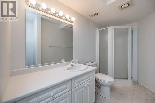 6913 St Anthony Crescent, Prince George, BC - Indoor Photo Showing Bathroom
