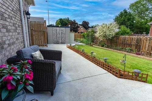 Backyard relaxing area - 91 Hedge Lawn Drive, Grimsby, ON - Outdoor